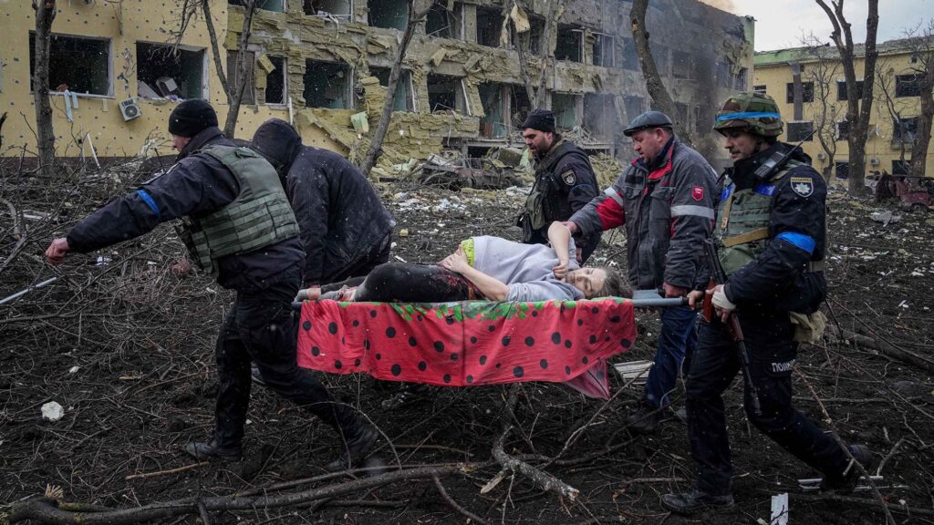 L’attribut alt de cette image est vide, son nom de fichier est 20daysinmariupol-1024x576.jpeg.